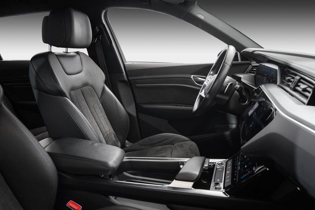 2021 AUDI E-TRON - 29