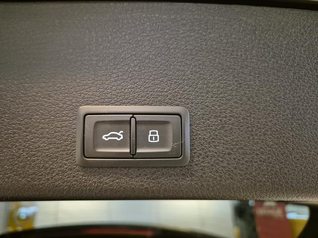 2020 AUDI E-TRON - 12