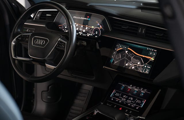 2020 AUDI E-TRON - 15