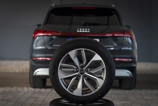 2020 AUDI E-TRON - 25