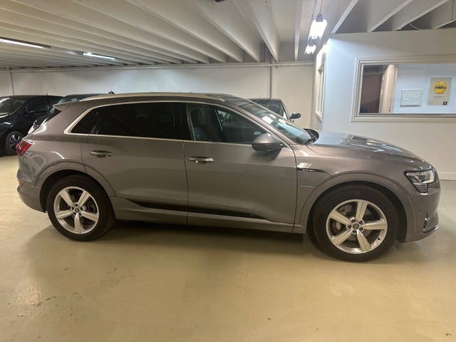 WAUZZZGE3LB027072 2020 AUDI E-TRON-3