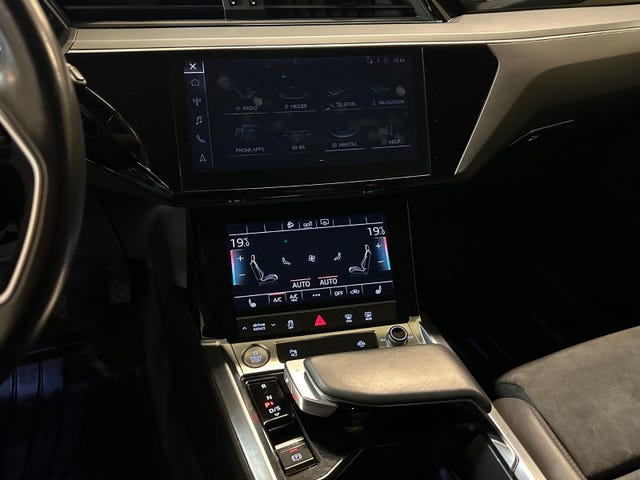 2020 AUDI E-TRON - 15