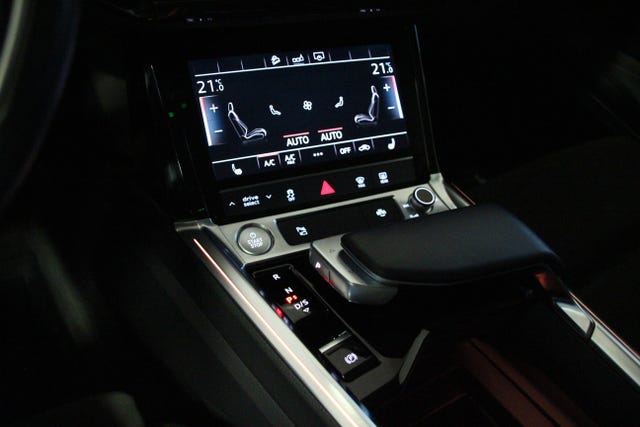 2020 AUDI E-TRON - 21