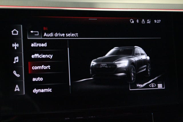 2020 AUDI E-TRON - 30