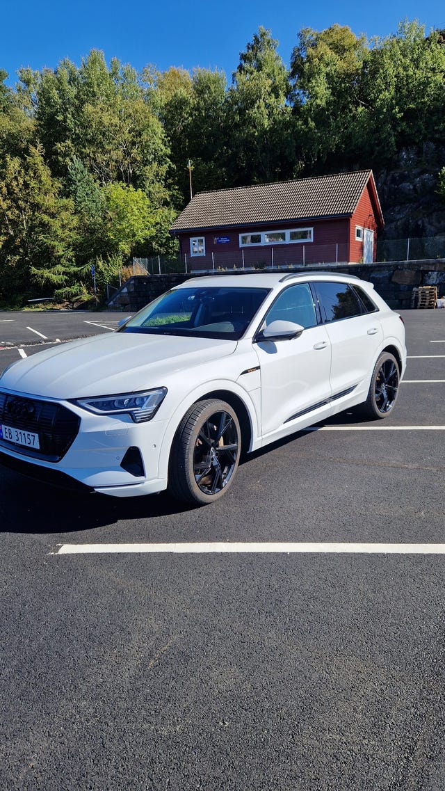 WAUZZZGE5LB013724 2020 AUDI E-TRON-1