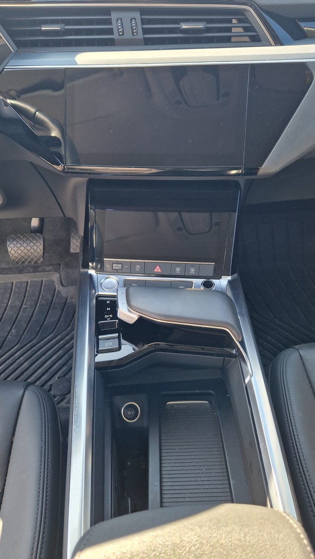 2020 AUDI E-TRON - 12
