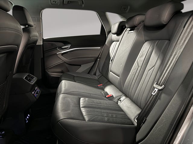 2020 AUDI E-TRON - 8