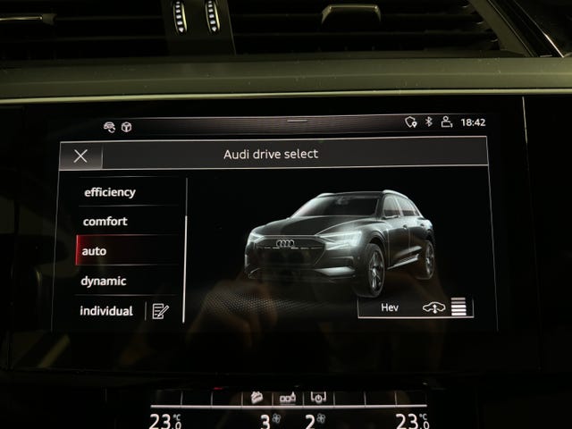 2020 AUDI E-TRON - 24