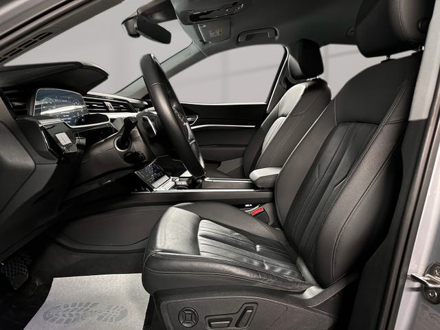 2020 AUDI E-TRON - 9