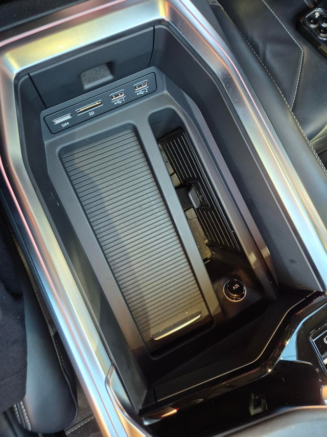 2020 AUDI E-TRON - 33