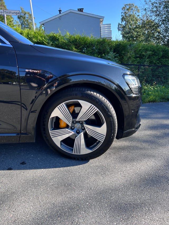 2020 AUDI E-TRON - 8