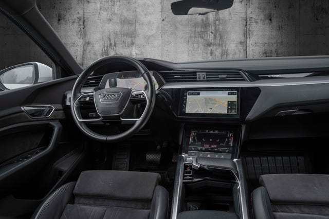 2020 AUDI E-TRON - 20