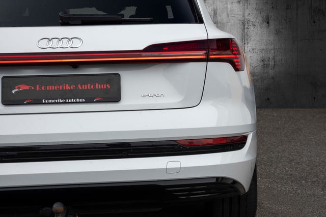 2020 AUDI E-TRON - 9
