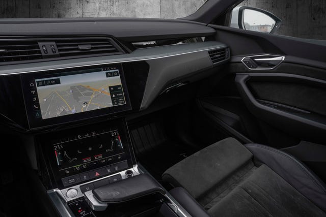 2020 AUDI E-TRON - 29
