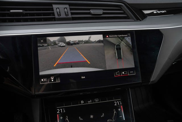 2020 AUDI E-TRON - 32