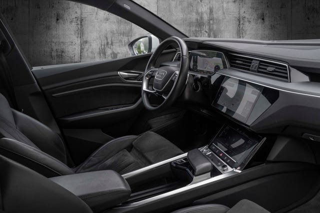 2020 AUDI E-TRON - 24