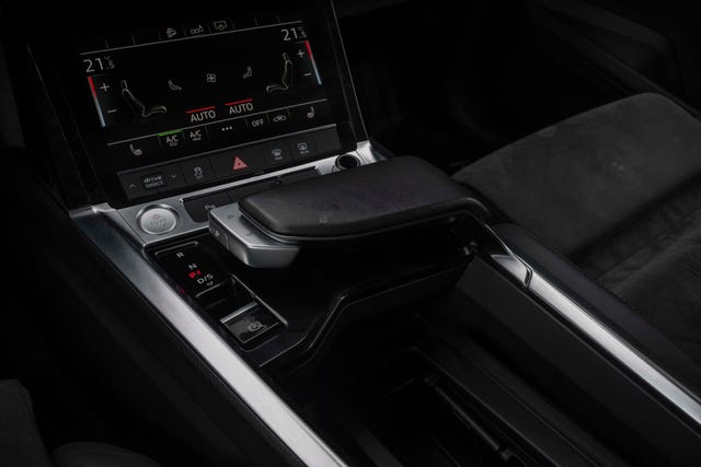 2020 AUDI E-TRON - 30