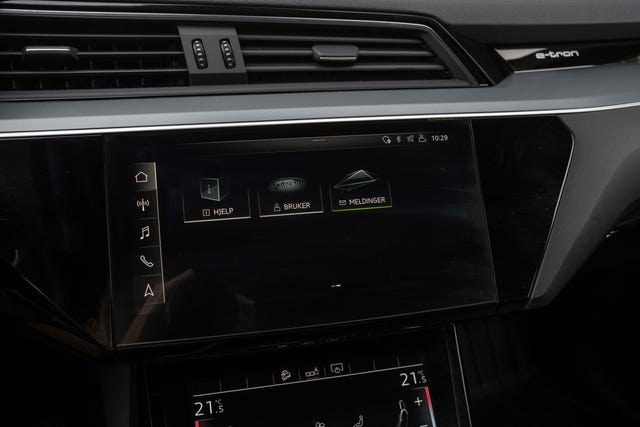 2020 AUDI E-TRON - 36