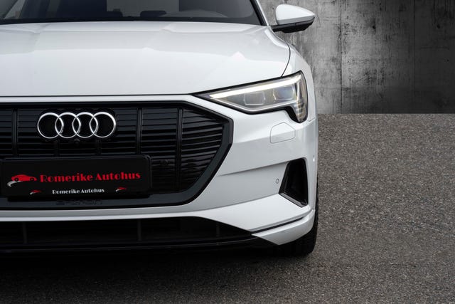 WAUZZZGE4LB039487 2020 AUDI E-TRON-3