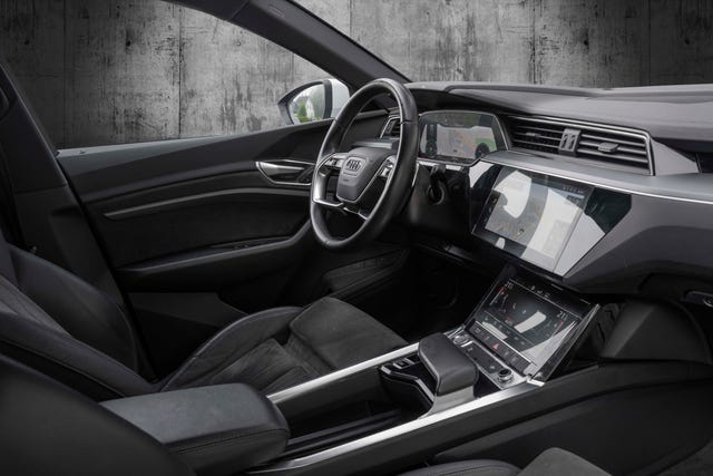 2020 AUDI E-TRON - 23