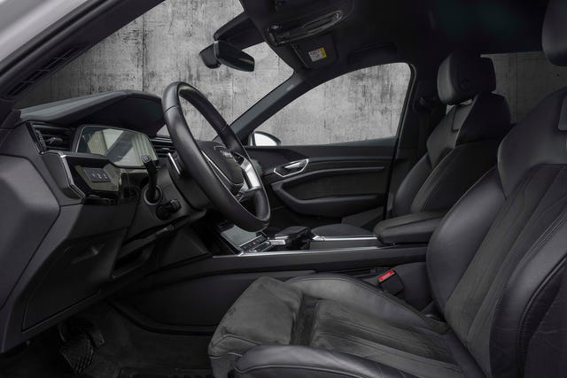 2020 AUDI E-TRON - 12