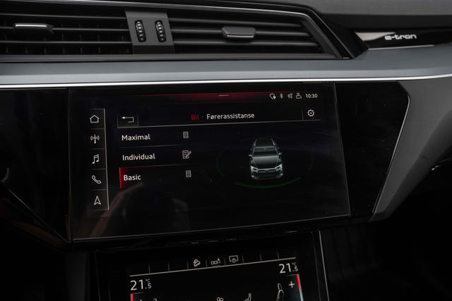 2020 AUDI E-TRON - 39