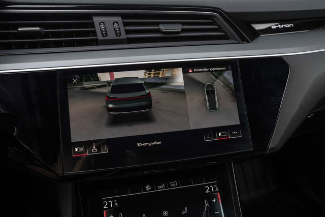 2020 AUDI E-TRON - 33