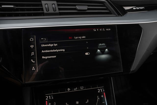 2020 AUDI E-TRON - 38