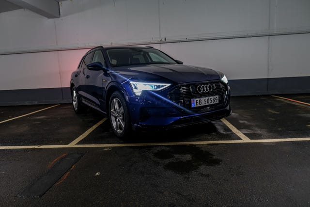 WAUZZZGE8LB027939 2020 AUDI E-TRON-0
