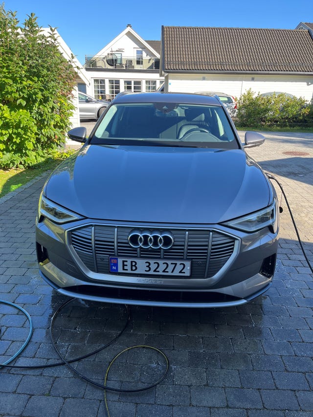 WAUZZZGE8LB022580 2020 AUDI E-TRON-0