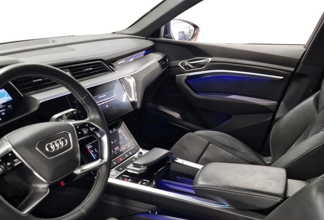 WAUZZZGE7LB009304 2020 AUDI E-TRON-5