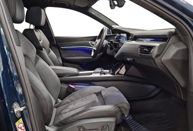 2020 AUDI E-TRON - 11
