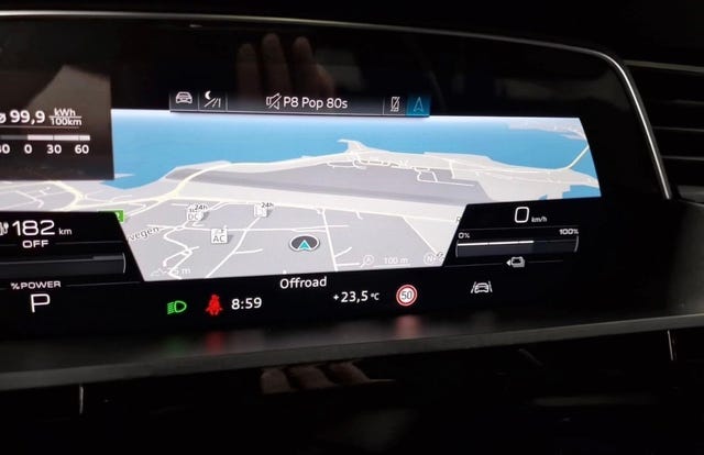 2020 AUDI E-TRON - 9
