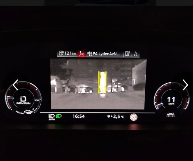 WAUZZZGE7LB033330 2020 AUDI E-TRON-3