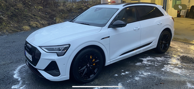 WAUZZZGE7LB033330 2020 AUDI E-TRON-1
