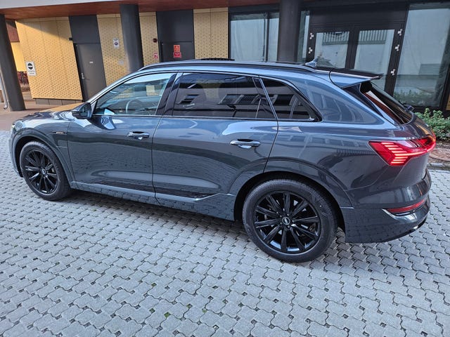 2020 AUDI E-TRON - 41