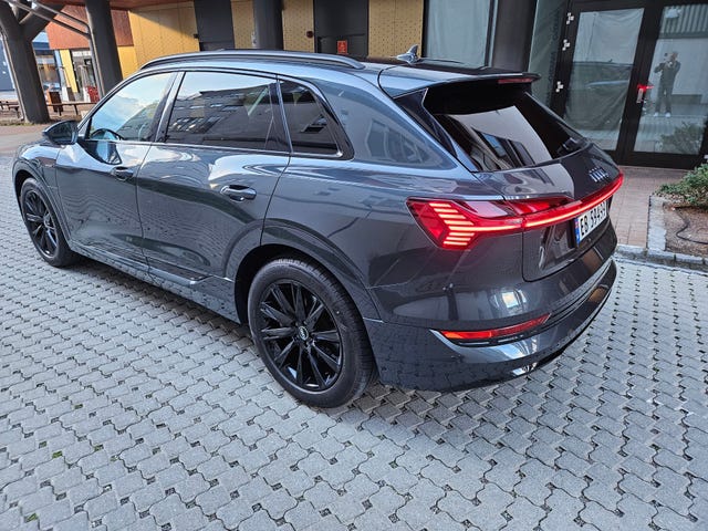 2020 AUDI E-TRON - 40