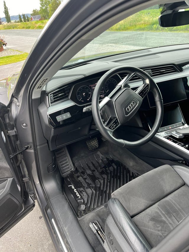 2020 AUDI E-TRON - 14