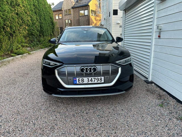 WAUZZZGE7LB021436 2020 AUDI E-TRON-4