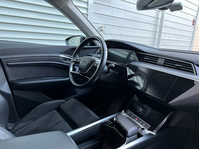 2020 AUDI E-TRON - 14
