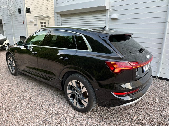 2020 AUDI E-TRON - 42