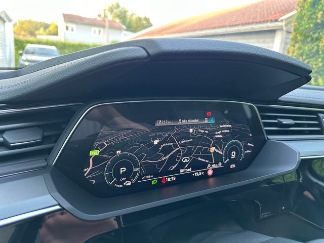 2020 AUDI E-TRON - 24
