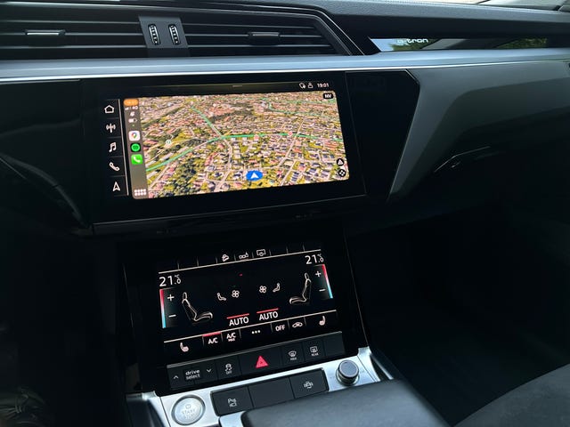 2020 AUDI E-TRON - 26