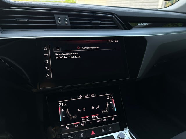 2020 AUDI E-TRON - 28