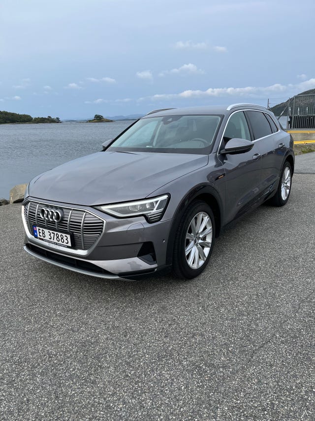 WAUZZZGE3LB023409 2020 AUDI E-TRON-1