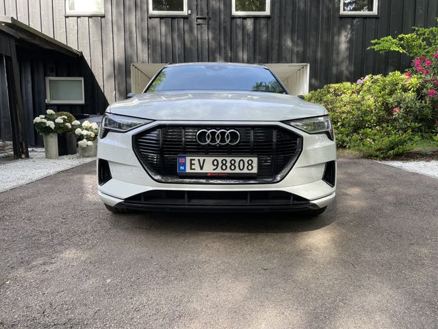 WAUZZZGE7LB005009 2020 AUDI E-TRON-3