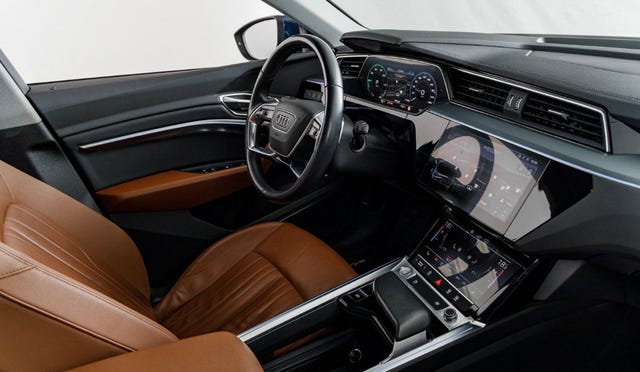 2020 AUDI E-TRON - 20
