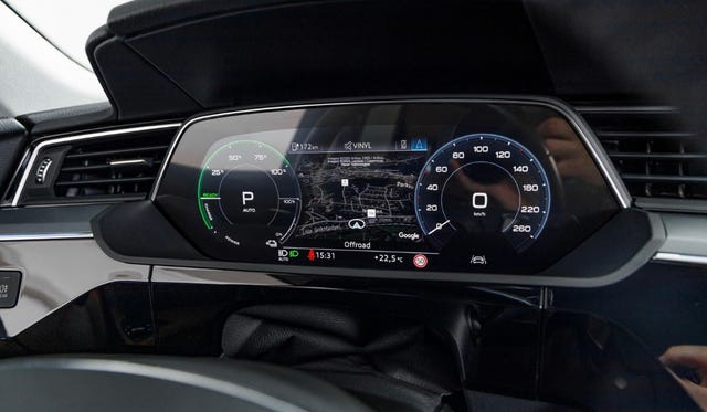 2020 AUDI E-TRON - 23