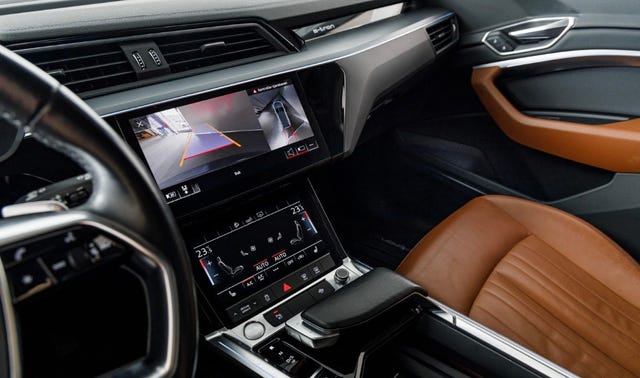 2020 AUDI E-TRON - 25