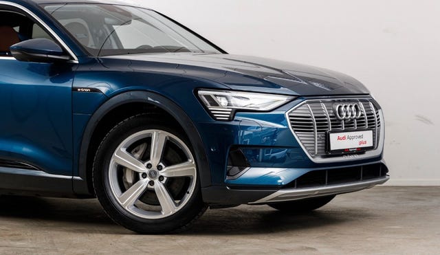 WAUZZZGE8LB023731 2020 AUDI E-TRON-3